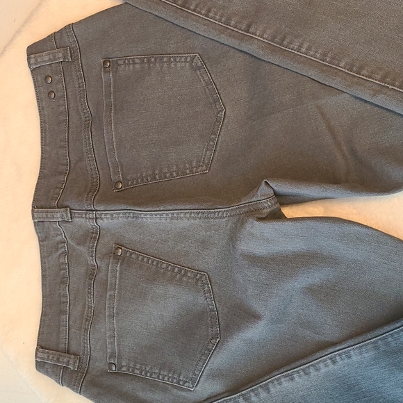 Cabi Womens Straight Leg Jeans Size 8 Color Grey - Picture 3 of 10